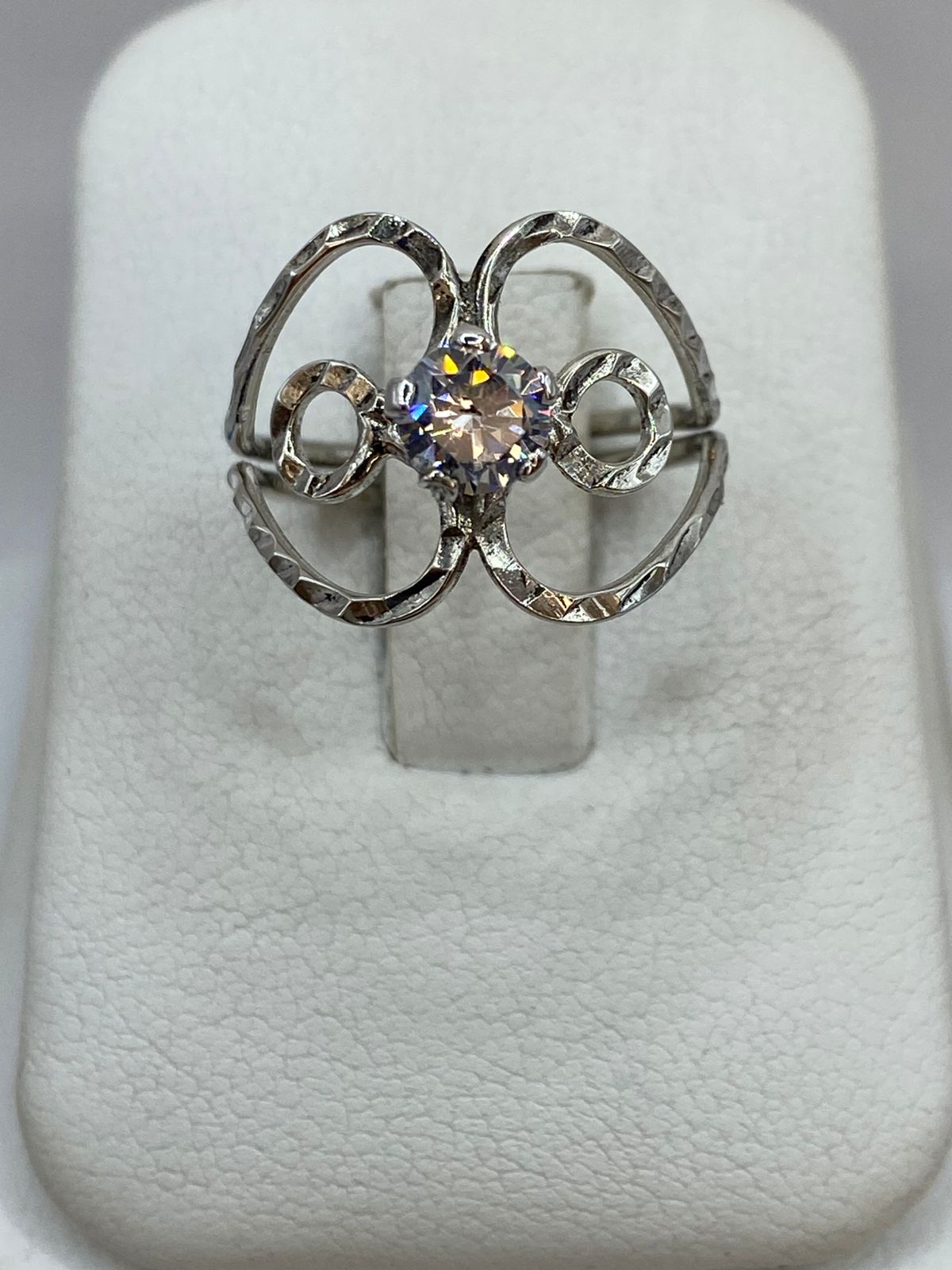 Anillo Corazón Abierto con Zirconia en Plata 925, vista superior