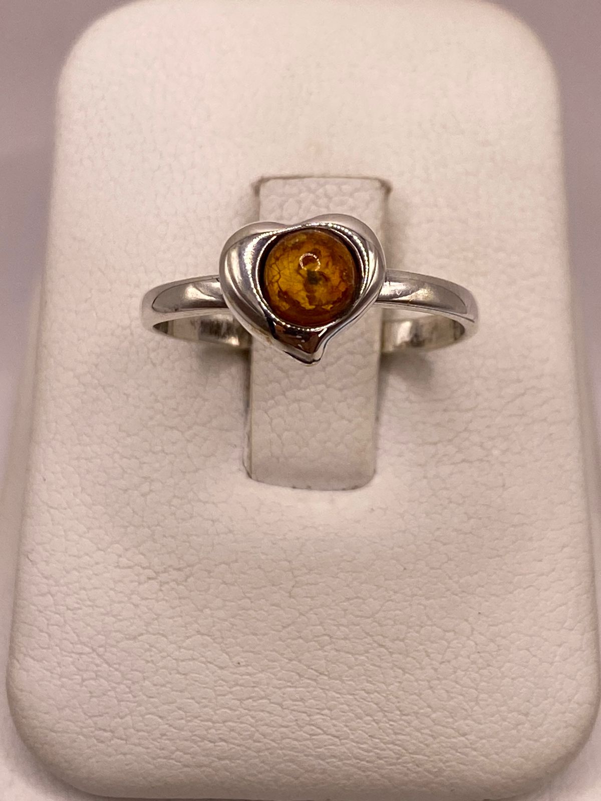 Anillo Corazón con Ámbar en Plata Ley 925, vista superior