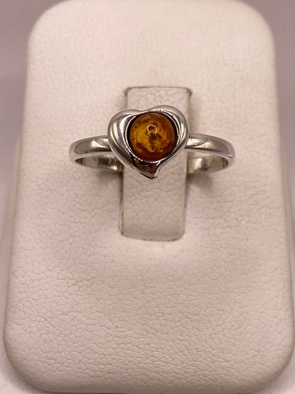 Anillo Corazón con Ámbar en Plata Ley 925, vista superior