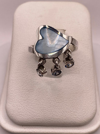 Anillo Corazón Artesanal de Plata Ley 925 con Nácar Azul — ángulo diagonal
