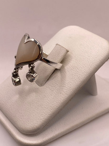 Anillo Corazón Artesanal de Plata Ley 925 con Nácar Natural, vista lateral