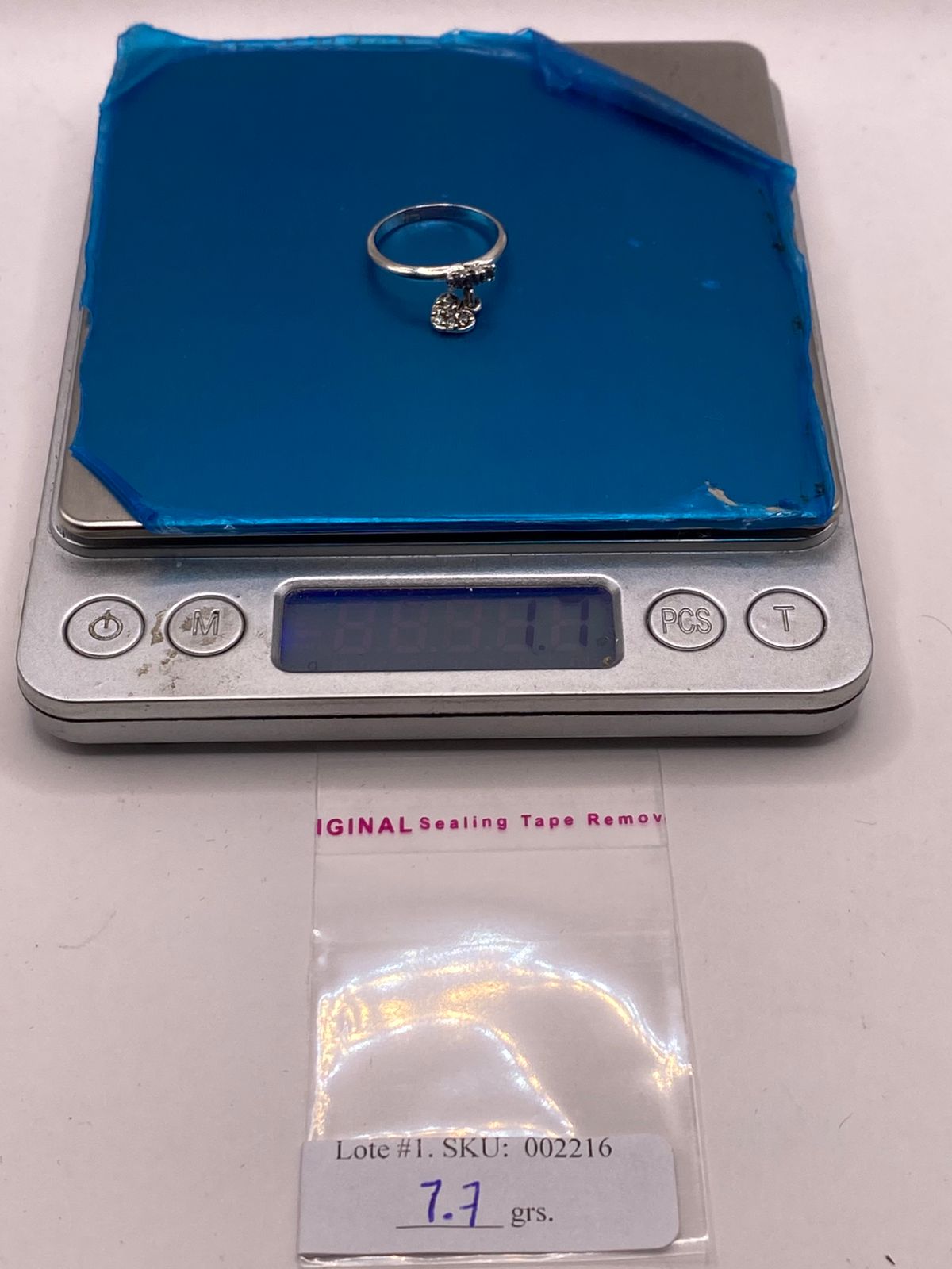 Anillo de Corazón Colgante con Zirconias Blancas en Plata Ley 925, peso en gramos (báscula)