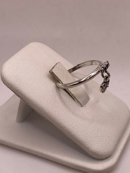 Anillo de Corazón Colgante con Zirconias Blancas en Plata Ley 925, vista lateral