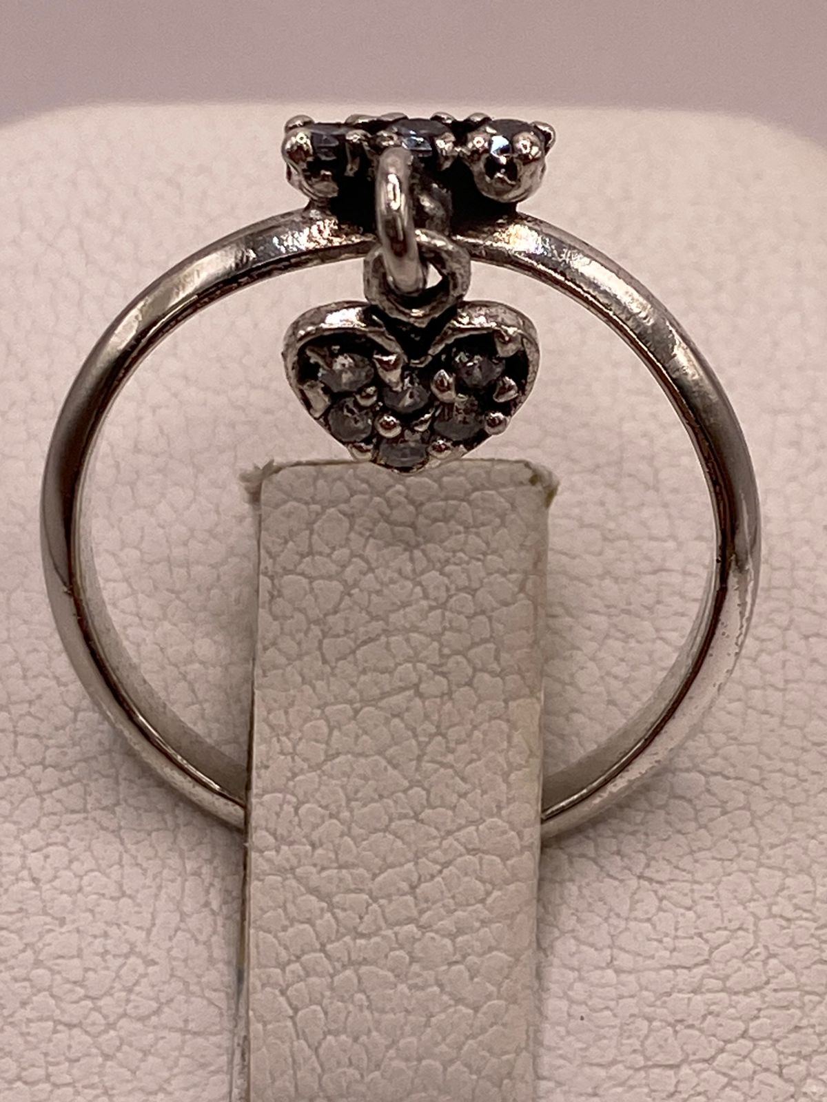 Anillo de Corazón Colgante con Zirconias Blancas en Plata Ley 925, vista superior