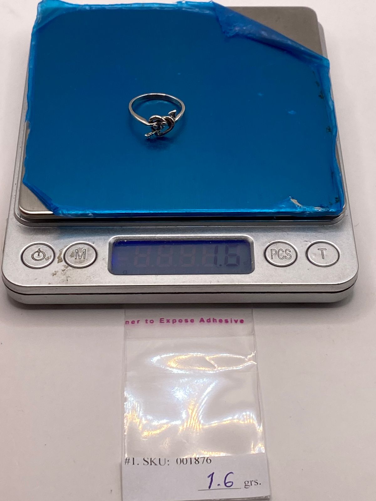 Anillo Corazón con Flecha y Zirconia en Plata 925, peso en gramos (báscula)