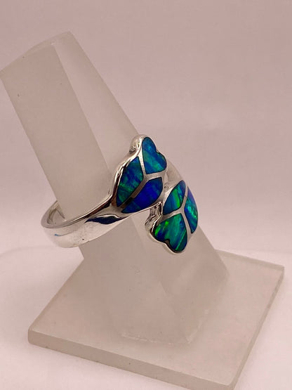 Anillo Corazón con Ópalo de Fuego en Plata Ley .950, vista de detalle