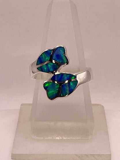 Anillo Corazón con Ópalo de Fuego en Plata Ley .950 en báscula mostrando peso