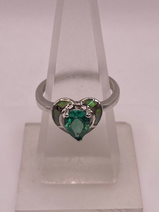 ANILLO CORAZÓN ÓPALO VERDE & ZIRCONIA ESMERALDA PLATA 925