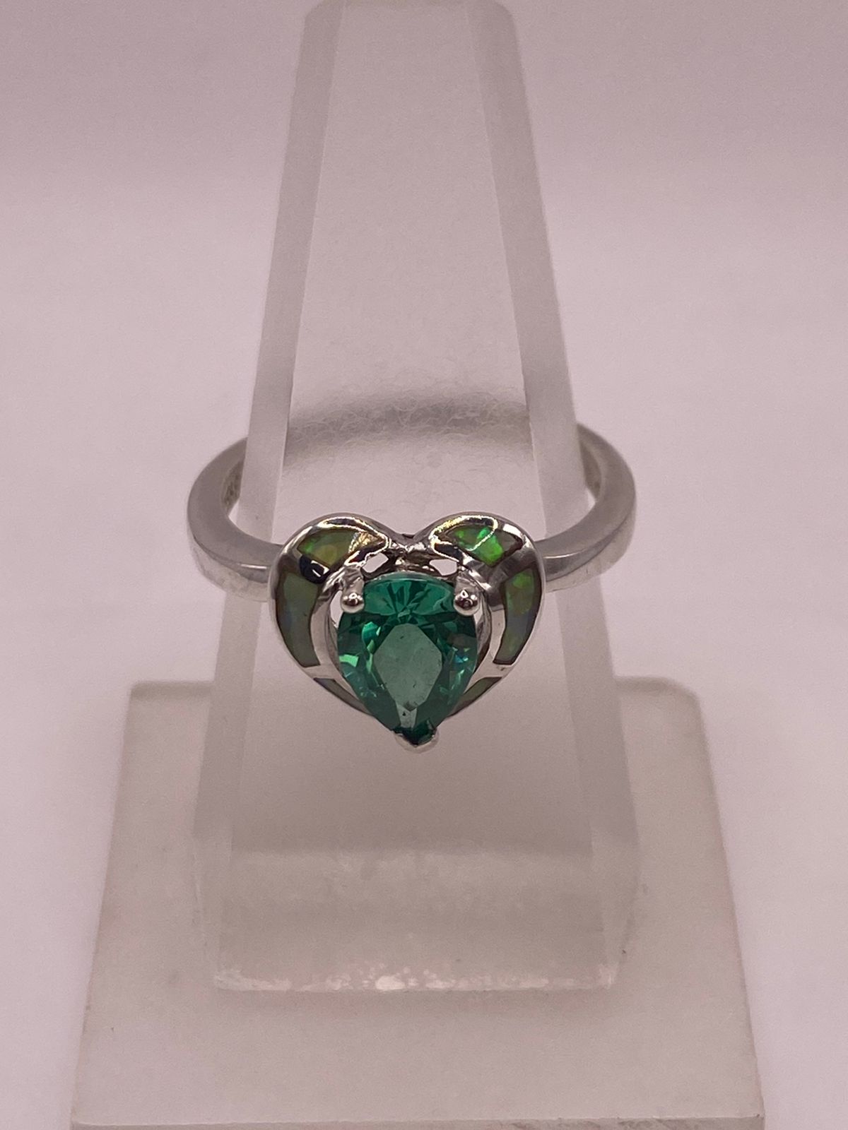 ANILLO CORAZÓN ÓPALO VERDE & ZIRCONIA ESMERALDA PLATA 925, vista lateral