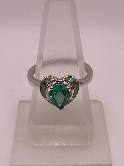 anillo Corazón Ópalo Verde & Zirconia Esmeralda Plata 925, vista lateral