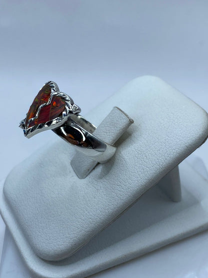 Anillo Corazón Partido de Plata Ley 925 con Ópalo de Fuego, vista de detalle