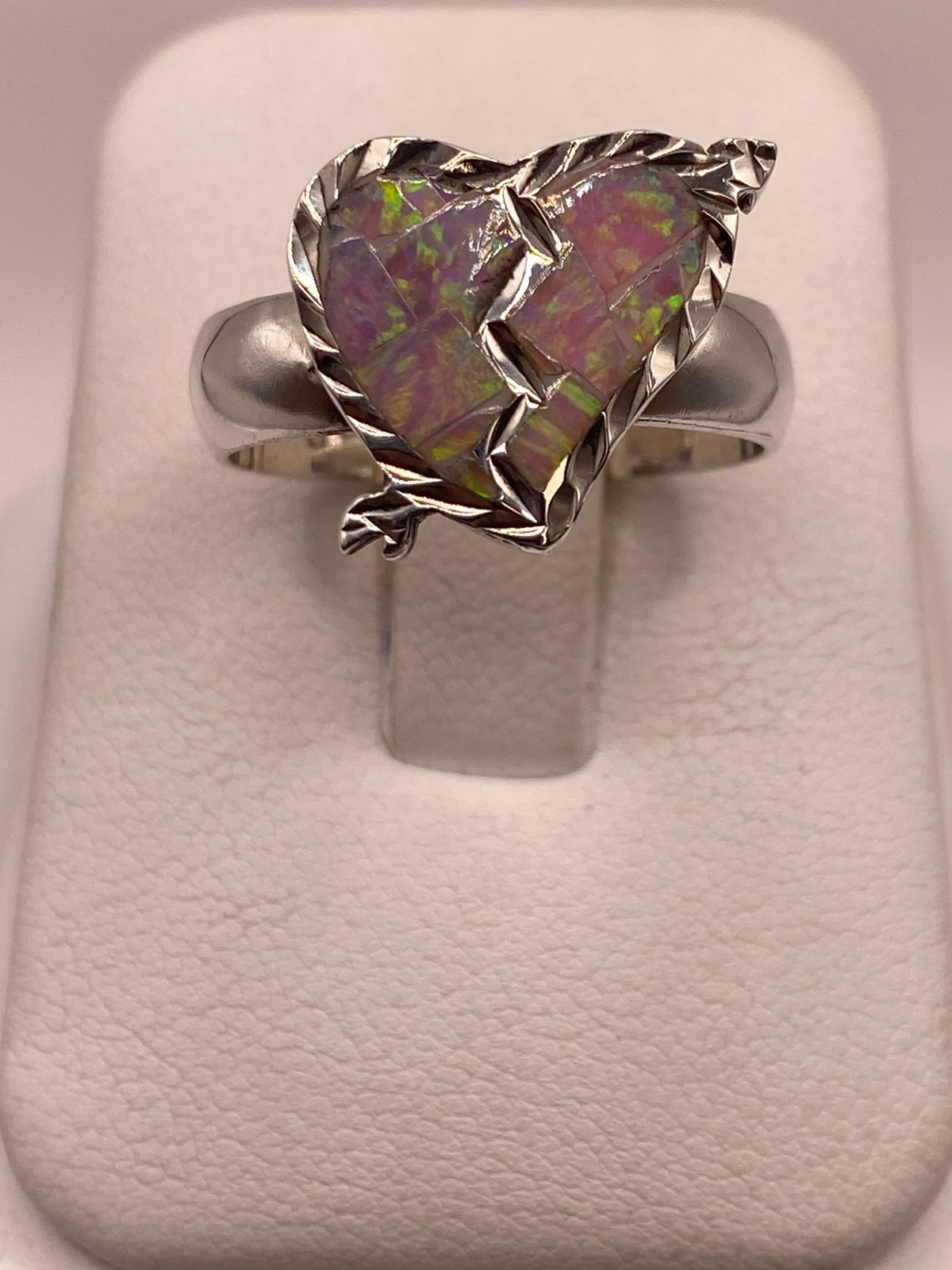 Anillo Corazón Partido de Plata Ley 950 con Ópalo de Fuego, vista frontal