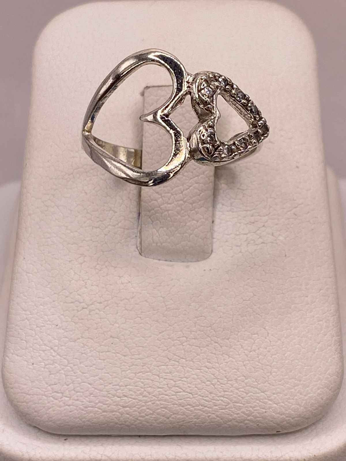 Anillo de Corazón de Plata Ley 925 con Zirconia, vista frontal