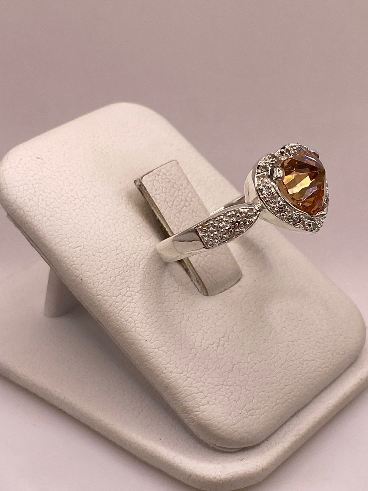 Anillo Corazón de Plata 925 con Zirconia, vista frontal