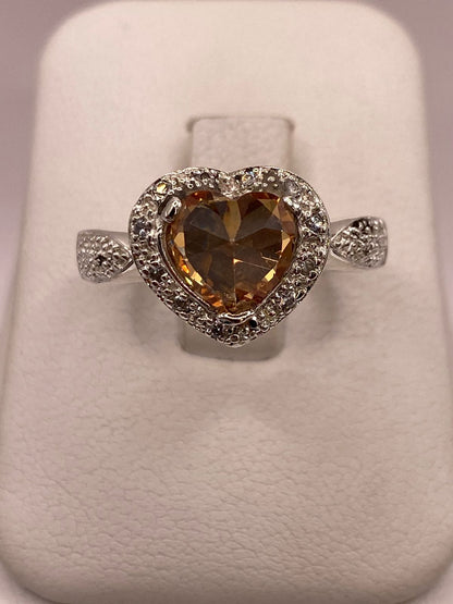 Anillo Corazón de Plata 925 con Zirconia, vista lateral