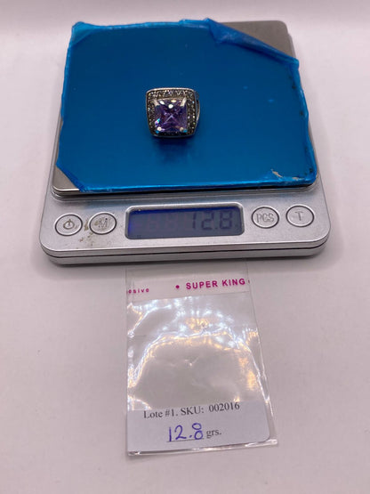 Anillo Cuadrado Violeta con Halo de Brillo Intenso Plata Ley 925, peso en gramos (báscula)
