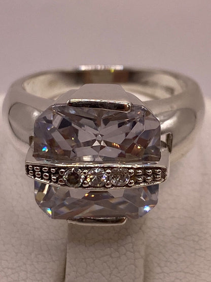 Anillo Cuadrado con Zirconia Blanca en Plata Ley 925, sello de autenticidad Plata Ley .925