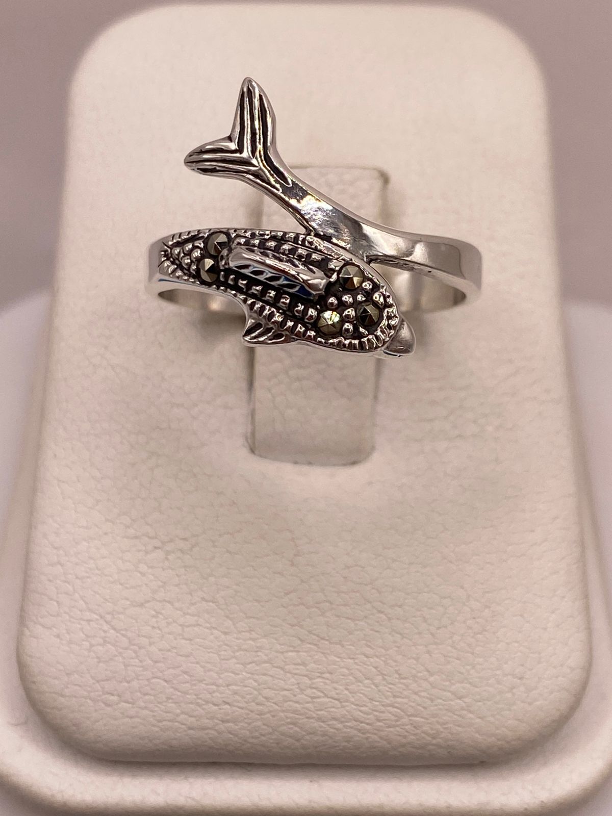 Anillo Delfín con Marquesitas en Plata Ley 925 — imagen 9
