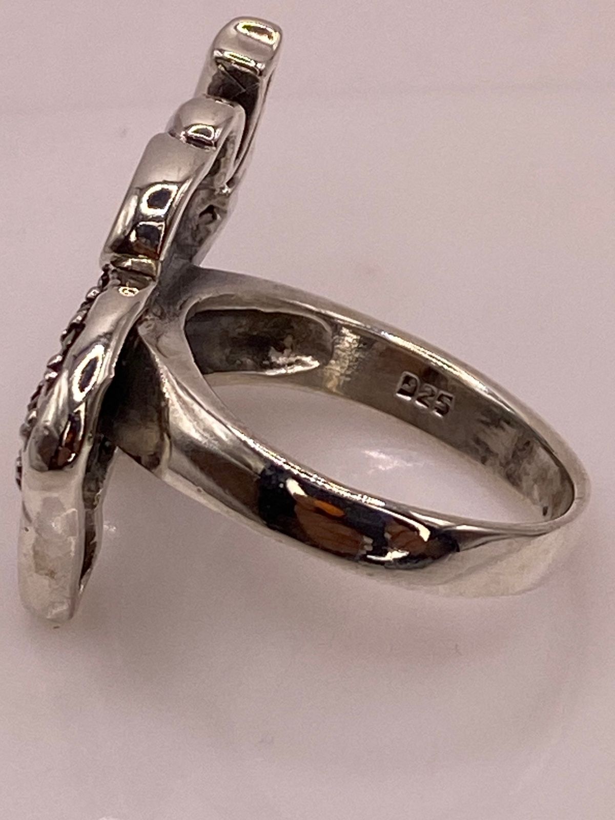 Anillo Elefante Artesanal con Abalón y Marquesitas en Plata Ley 925, sello de autenticidad Plata Ley .925