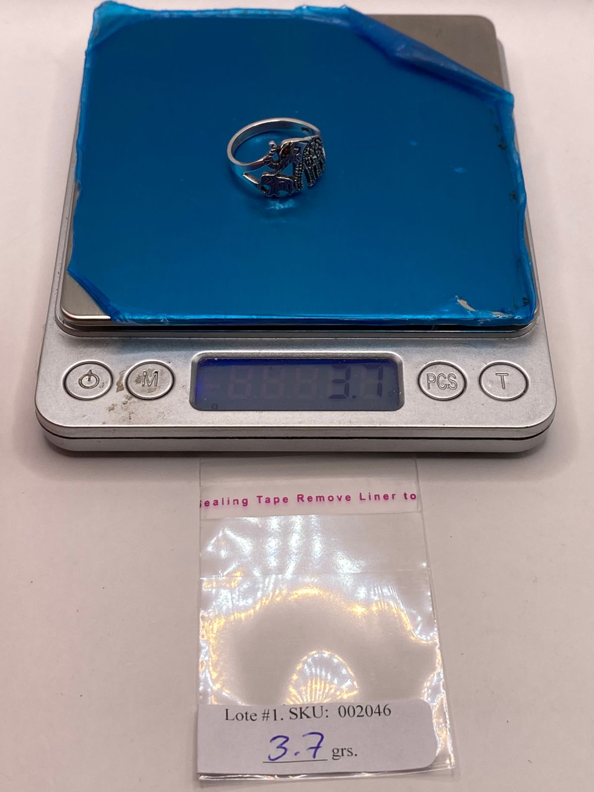 ANILLO ELEFANTE CON MARQUESITAS Y ZIRCONIA EN PLATA LEY 925, peso en gramos (báscula)