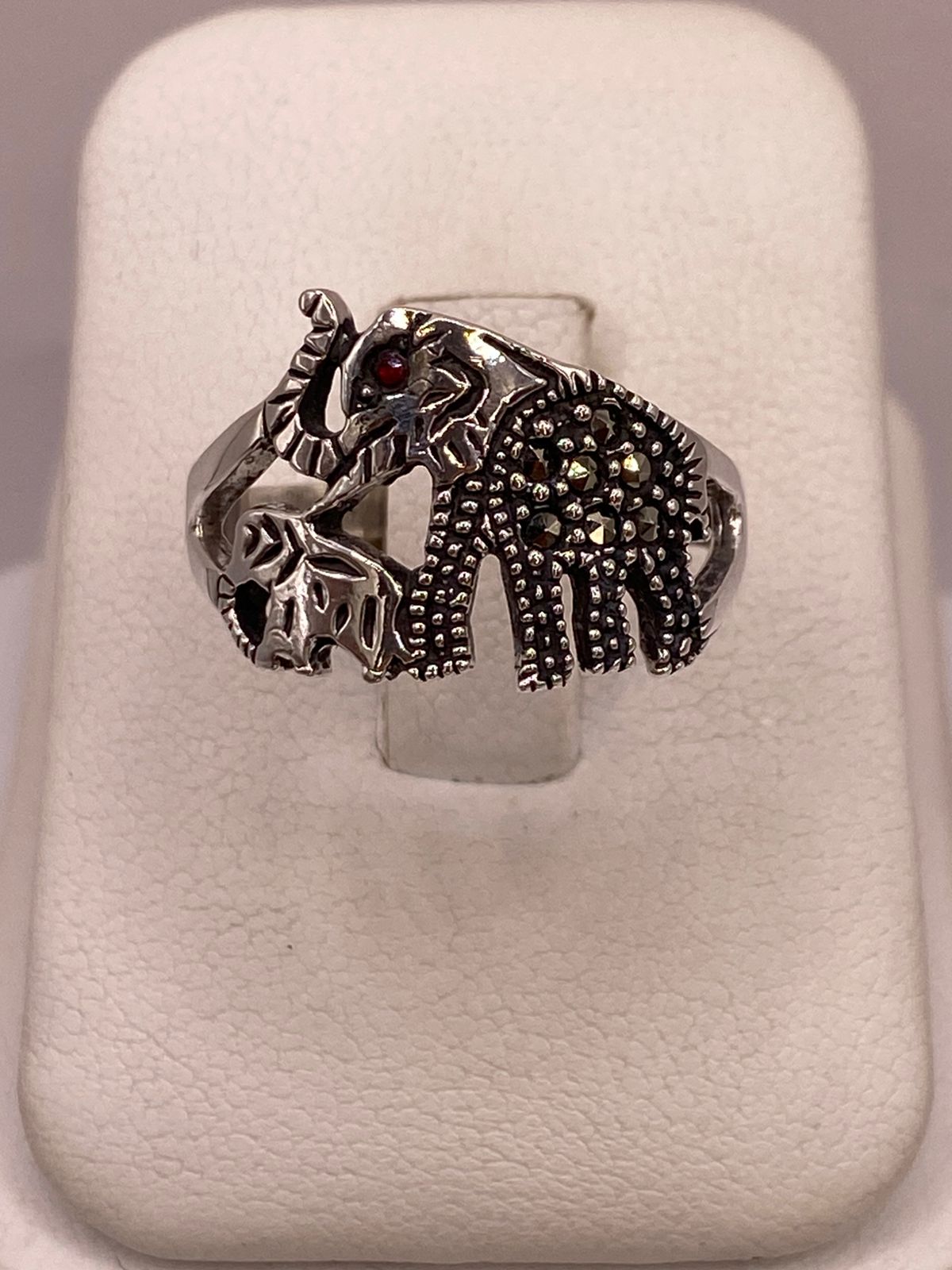 ANILLO ELEFANTE CON MARQUESITAS Y ZIRCONIA EN PLATA LEY 925