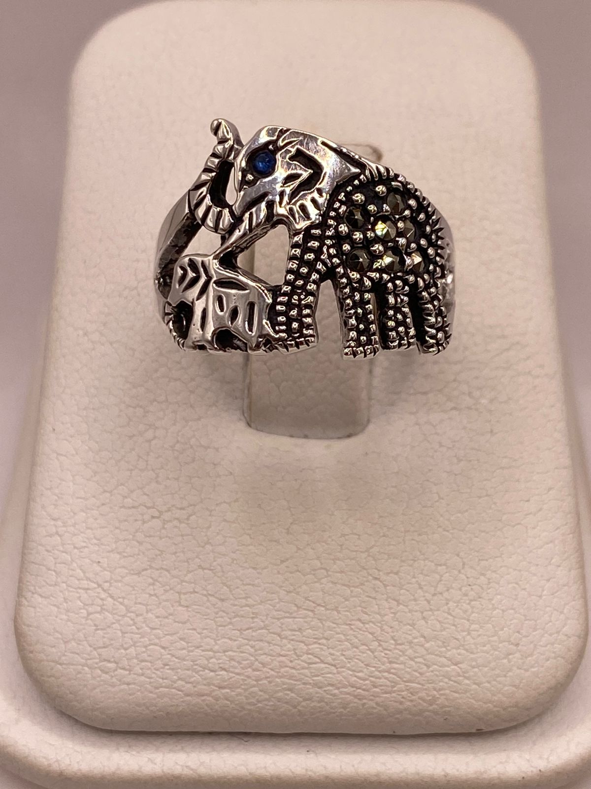 ANILLO ELEFANTE VINTAGE CON MARQUESITAS EN PLATA LEY 925