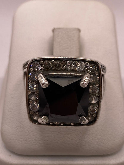 Anillo Elegante Cuadrado con Zirconia Negra Plata Ley 925 — ángulo diagonal