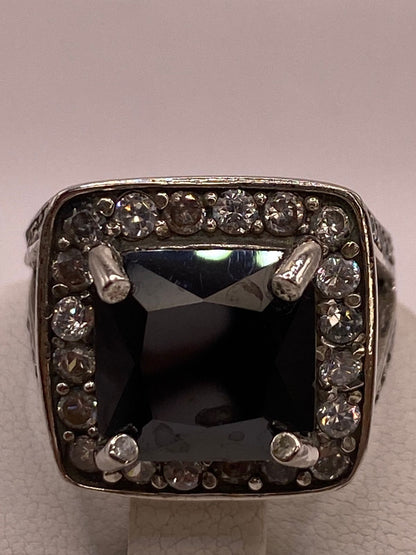 Anillo Elegante Cuadrado con Zirconia Negra en Plata Ley 925, sello de autenticidad Plata Ley .925
