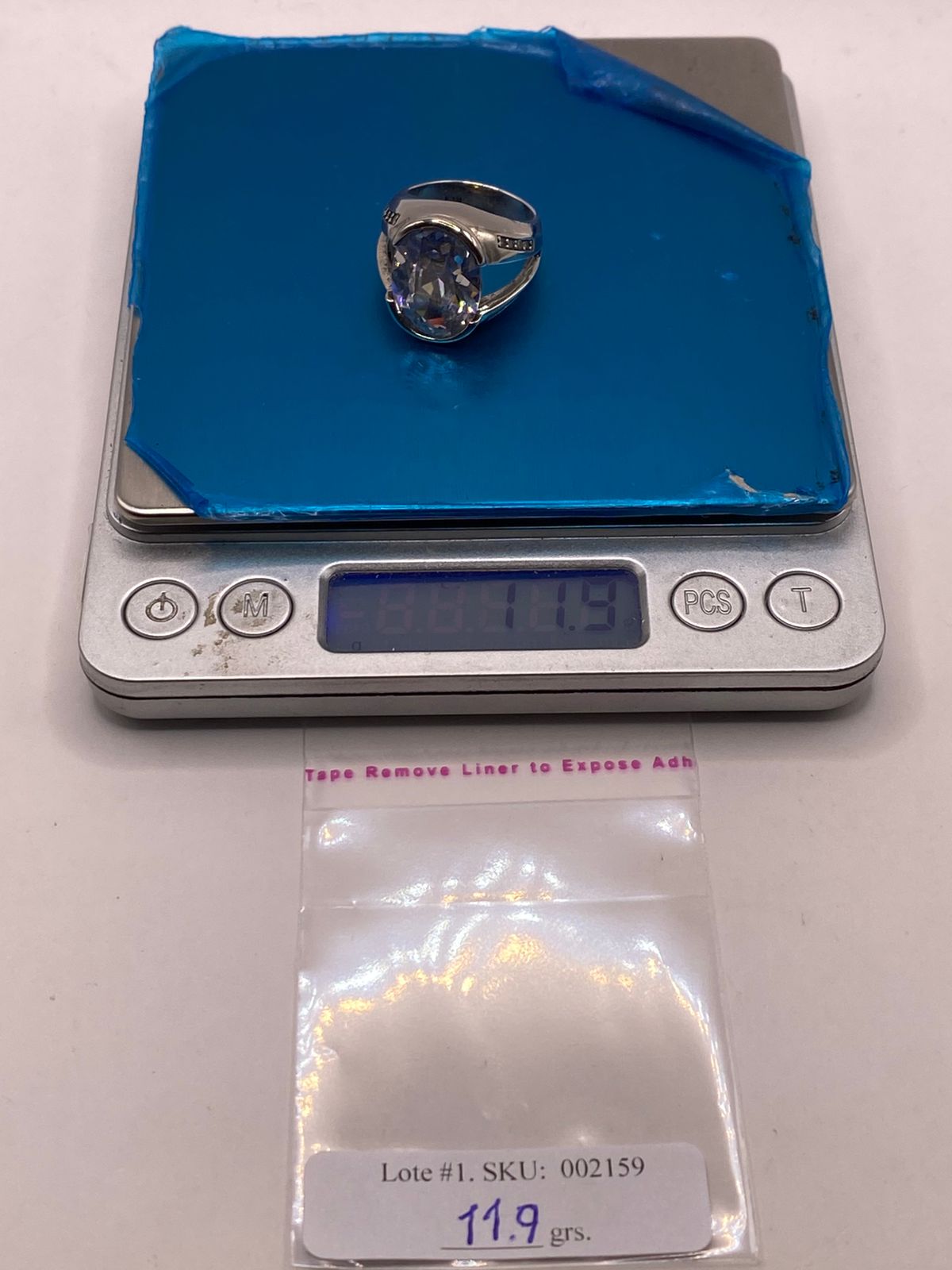 Anillo Elegante Ovalado con Zirconia Brillante en Plata Ley 925, peso en gramos (báscula)