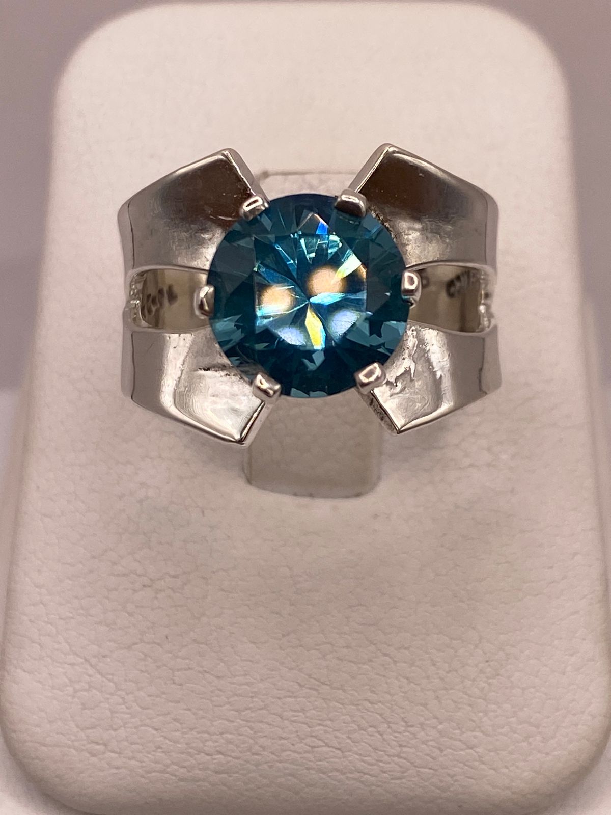 Anillo Elegante con Zirconia Azul en Plata Ley 925 — imagen 9
