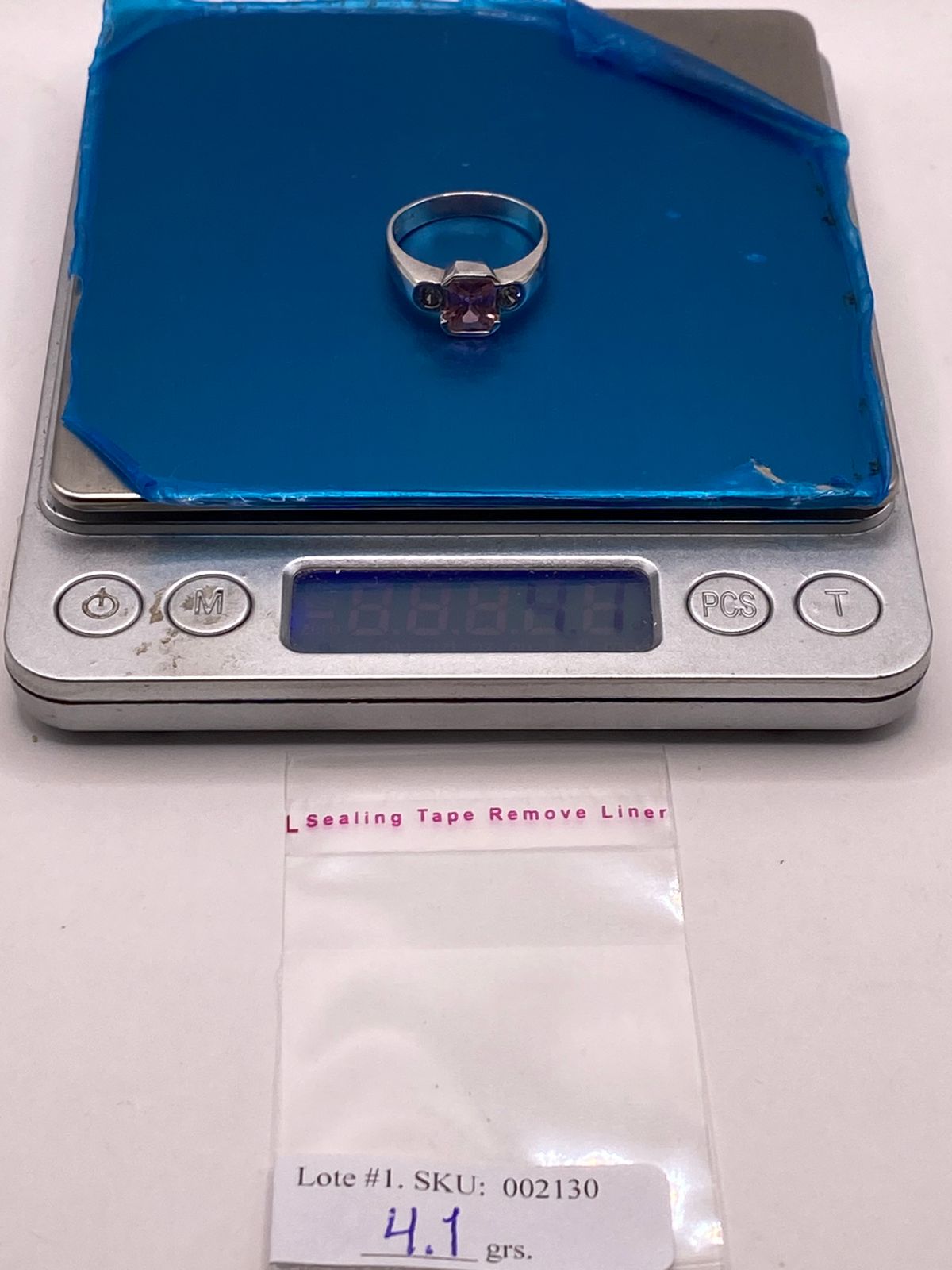 Anillo Elegante con Zirconia Rosa en Plata Ley 925, peso en gramos (báscula)