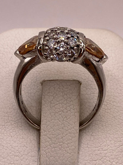 Anillo Elegante con Zirconias Color Champagne en Plata Ley 925, vista superior
