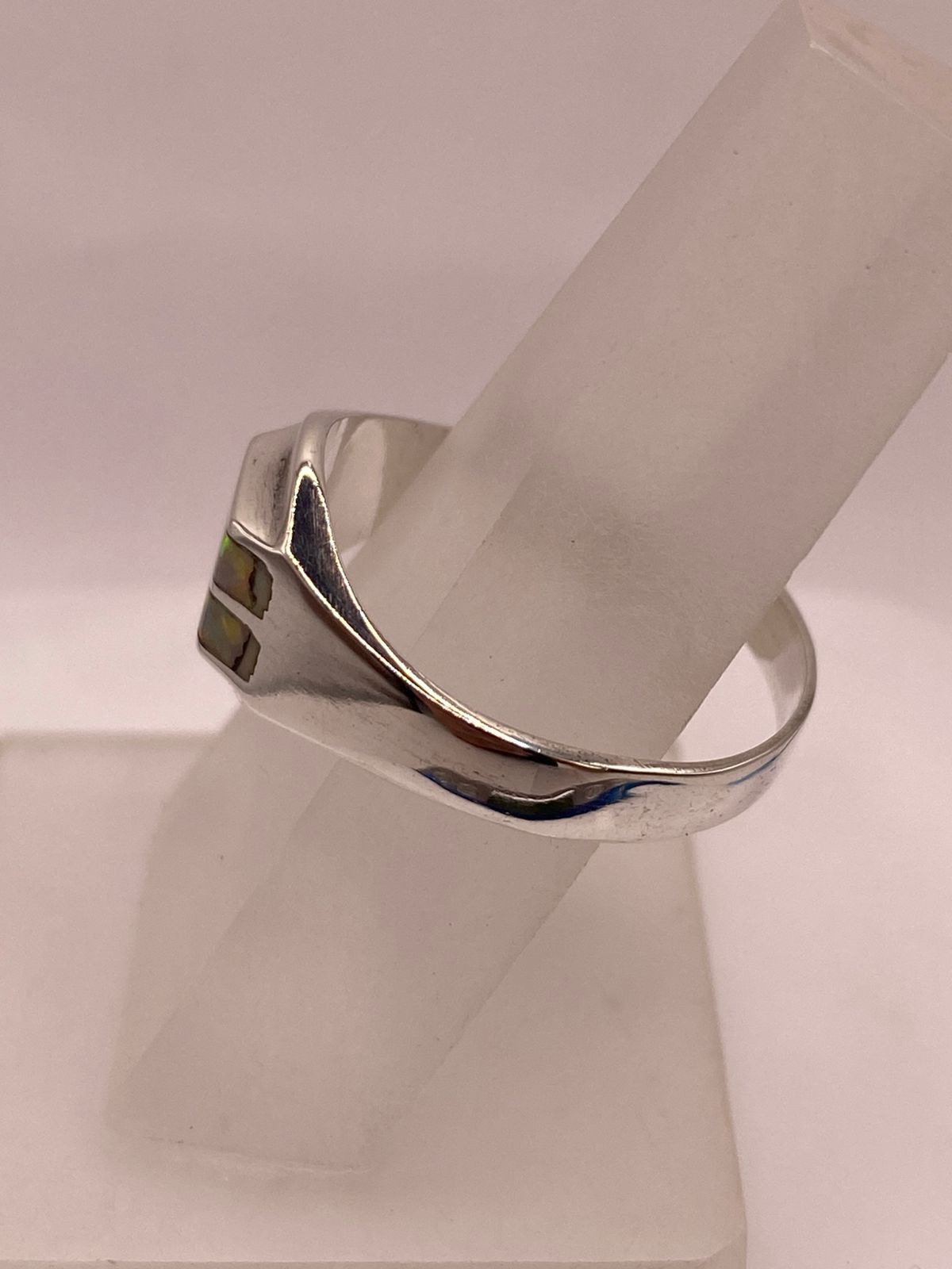 Anillo Envolvente de Plata Ley 925 con Ópalo de Fuego, vista lateral