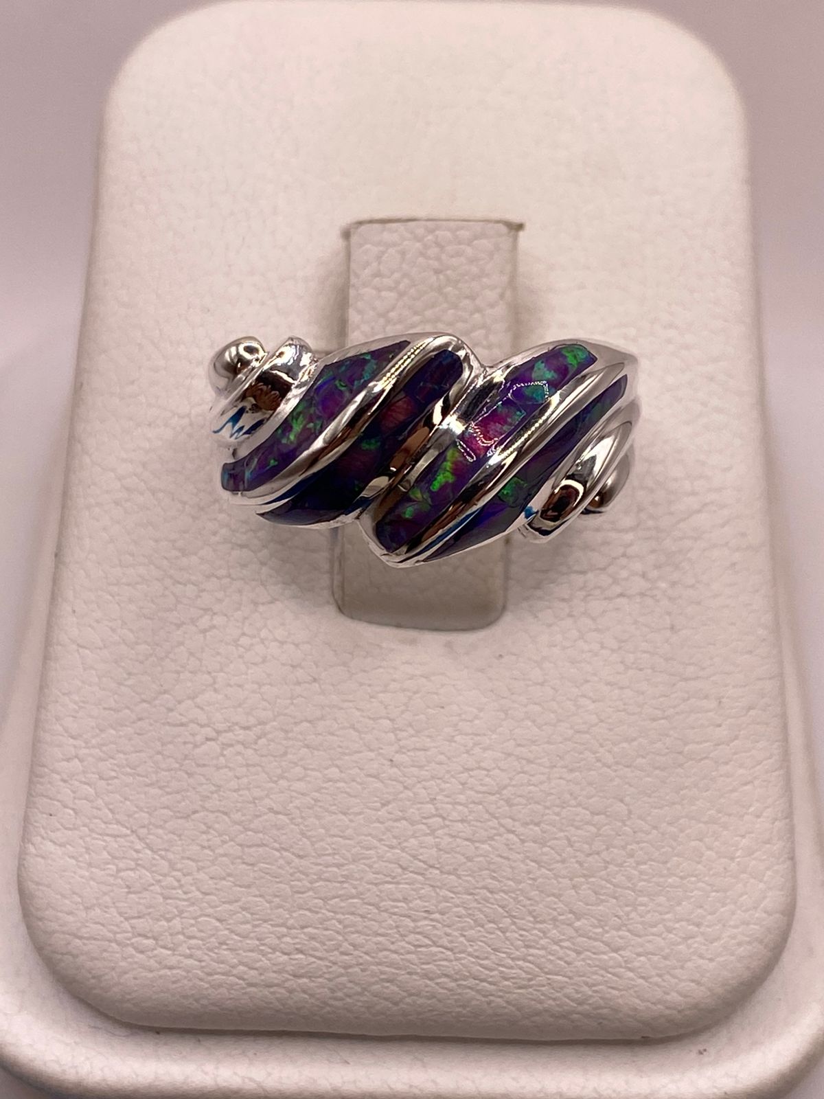 Anillo Envolvente de Plata Ley 950 con Ópalo de Fuego, vista frontal