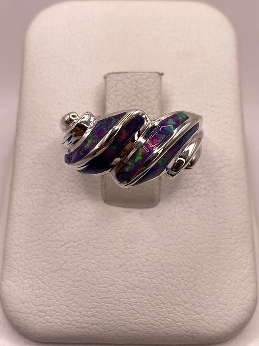 Anillo Envolvente de Plata Ley 950 con Ópalo de Fuego en báscula mostrando peso