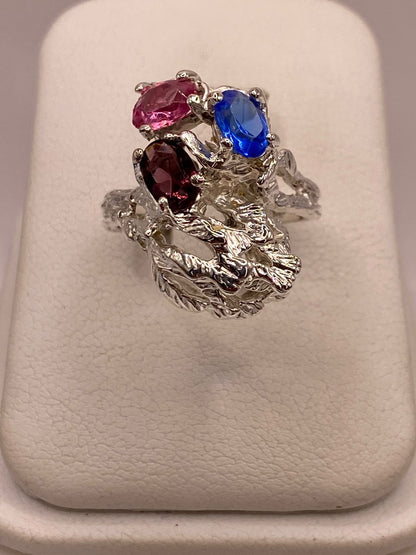 Anillo Escultural en Plata Ley 925 con Zirconias Multicolor, vista de detalle