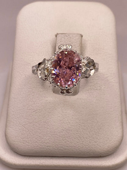 Anillo Estilo Princesa con Zirconia Rosa en Plata Ley 925, vista frontal