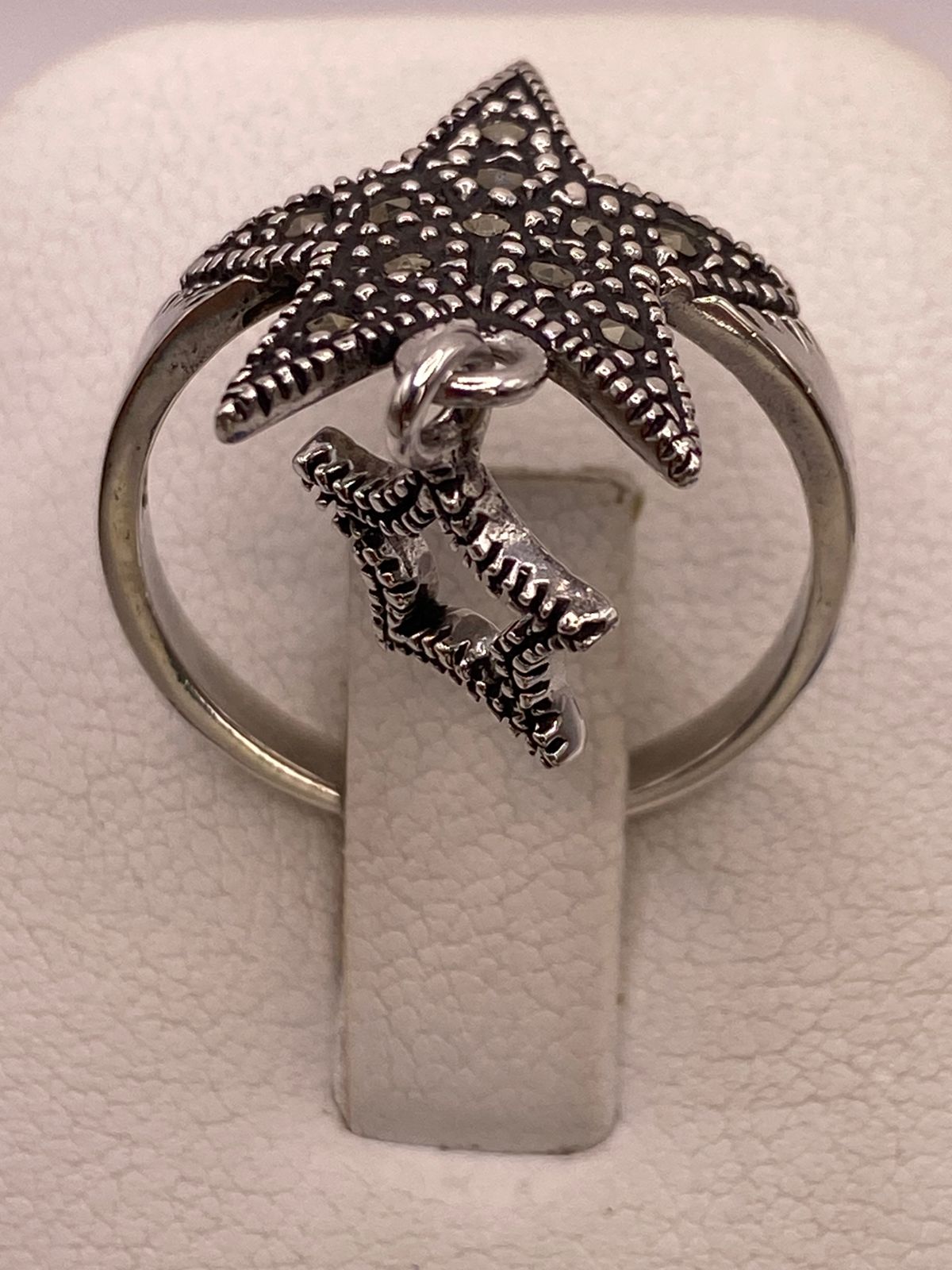Anillo Estrella Colgante con Marquesitas en Plata Ley 925, sello de autenticidad Plata Ley .925