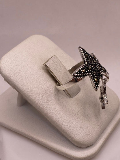 Anillo Estrella con Marquesitas en Plata Ley 925, vista lateral