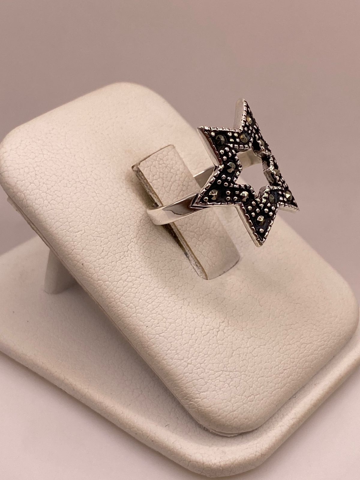 Anillo Estrella Vintage con Marquesitas en Plata Ley 925, vista de detalle