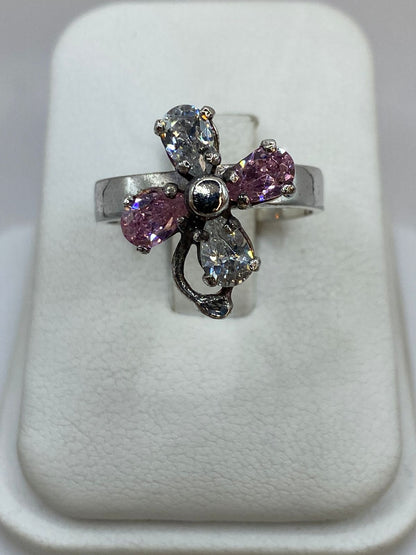 Anillo con Flor Giratoria en Plata 925, vista lateral