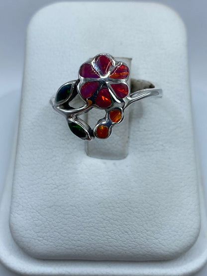 Anillo Flor de Plata Ley 925 con Ópalo de Fuego y Zirconia, vista superior