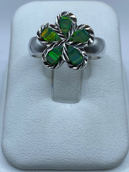 Anillo Flor de Plata .950 con Ópalo de Fuego, vista frontal