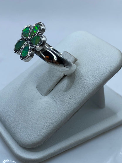 Anillo Flor de Plata .950 con Ópalo de Fuego, vista lateral