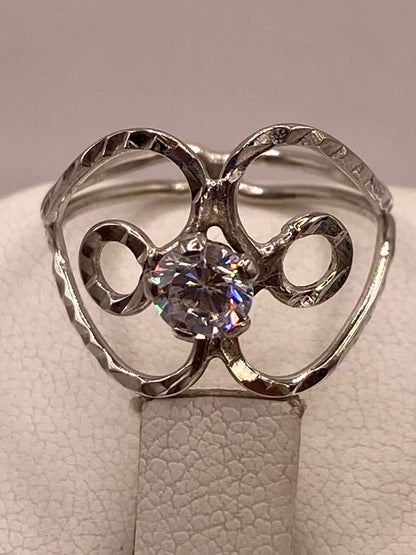 Anillo Floral Abstracto con Zirconia en Plata Ley 925, sello de autenticidad Plata Ley .925