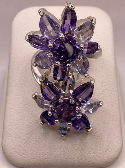 Anillo Floral Doble con Zirconias Moradas en Plata Ley 925, vista lateral