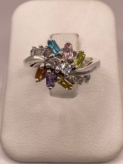Anillo Floral Moderno Multicolor con Zirconias en Plata Ley 925, vista posterior