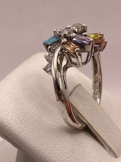 Anillo Floral Moderno Multicolor con Zirconias en Plata Ley 925
