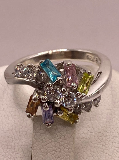 Anillo Floral Moderno Multicolor con Zirconias en Plata Ley 925, sello de autenticidad Plata Ley .925