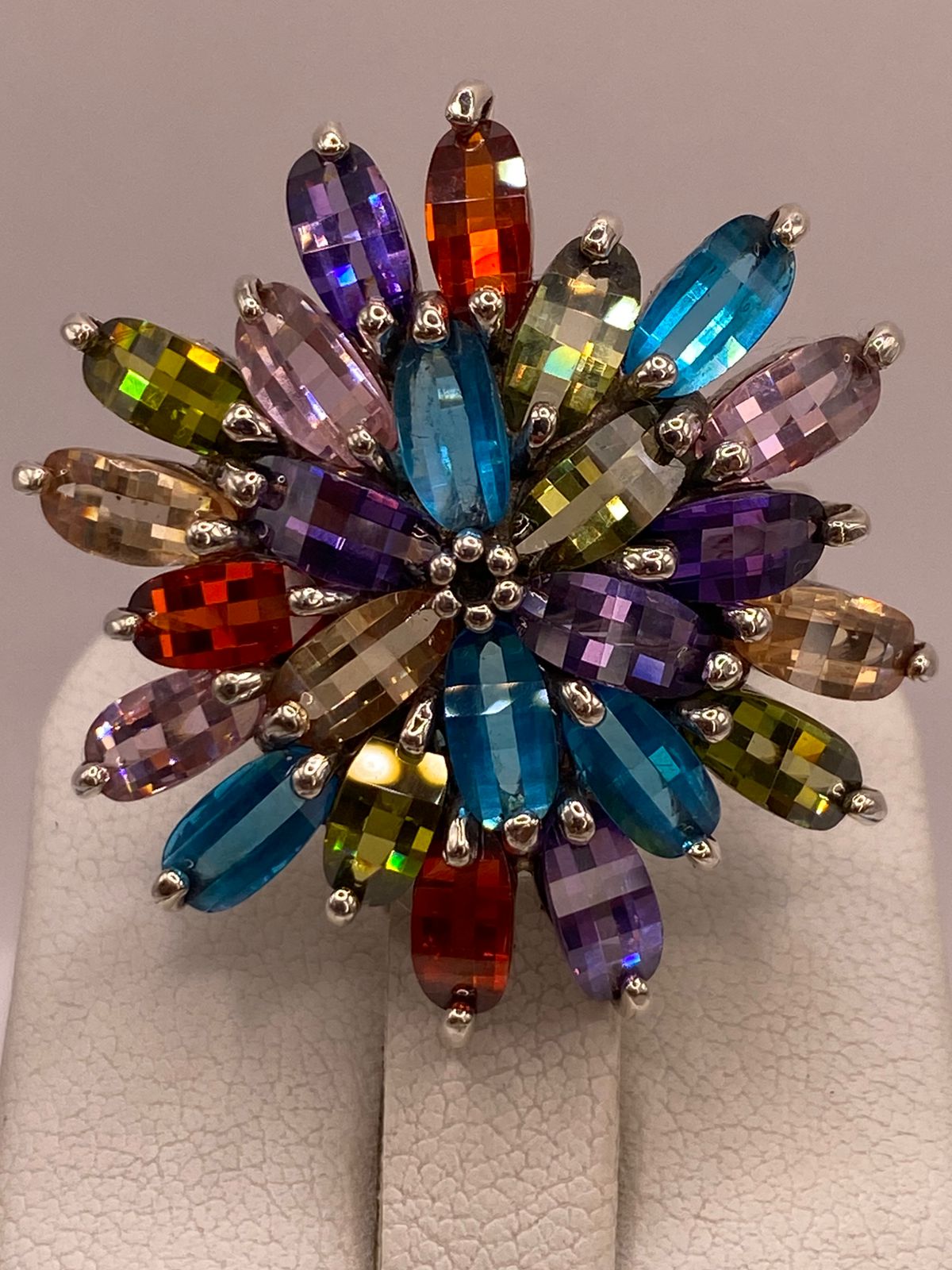 Anillo Floral Multicolor con Zirconias en Plata Ley 925, vista superior